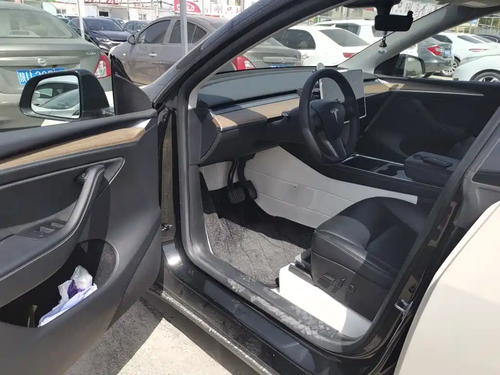 Tesla Model Y — фотографии объявления, Фото 13