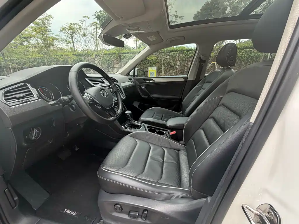 Volkswagen Tiguan L PHEV — миниатюра 4