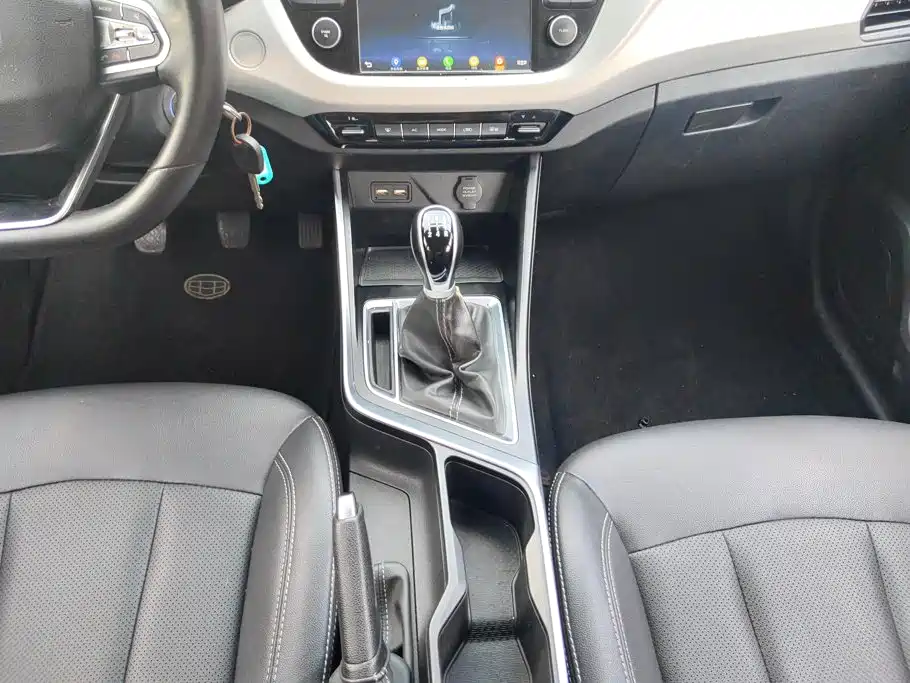 Geely Vision X3 — миниатюра 15