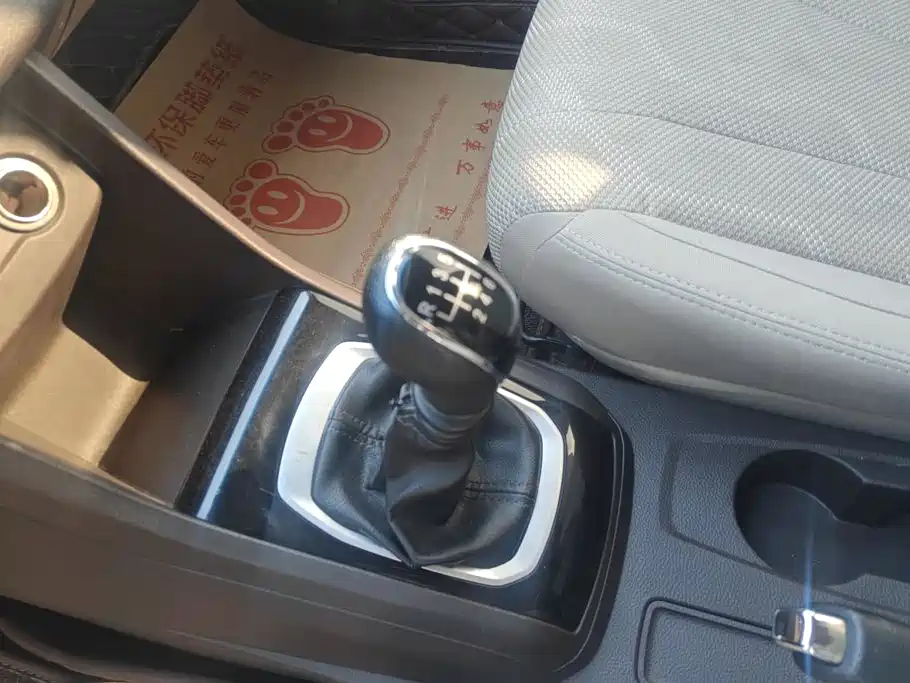 Baojun 310W — миниатюра 16
