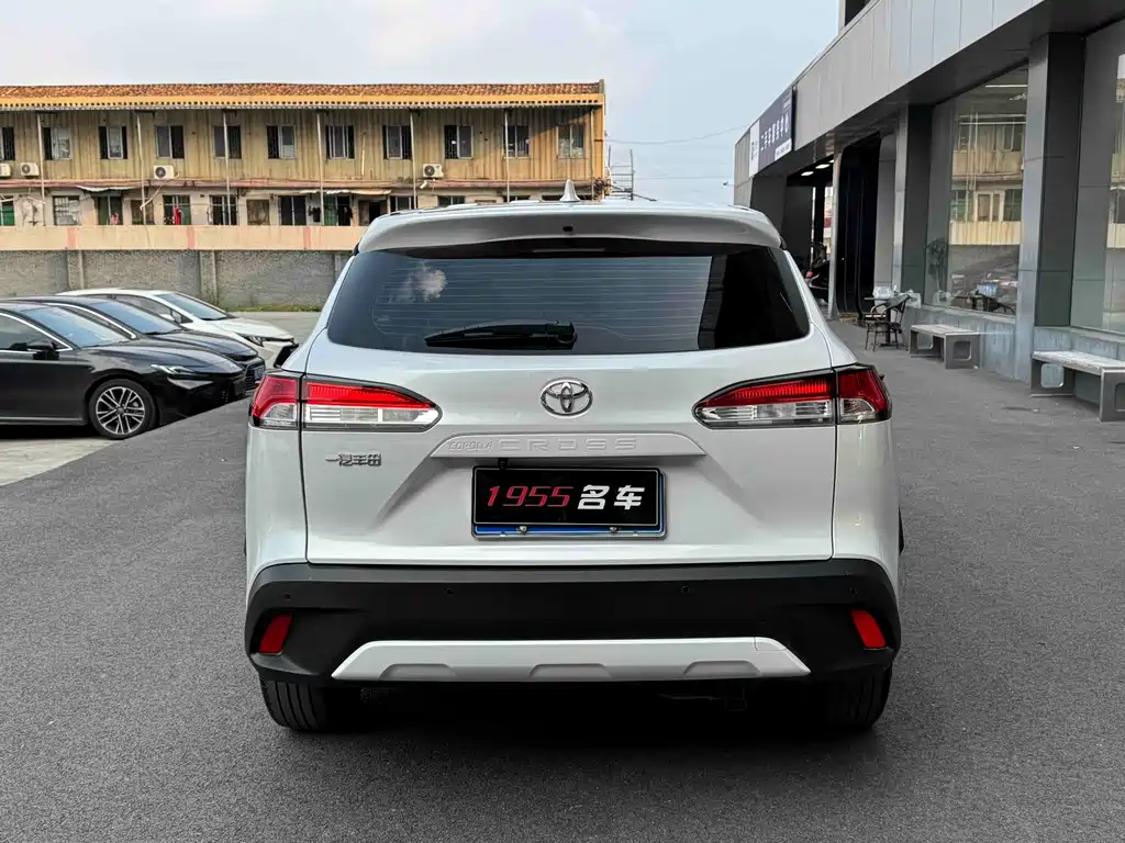 Toyota Corolla Cross — миниатюра 8