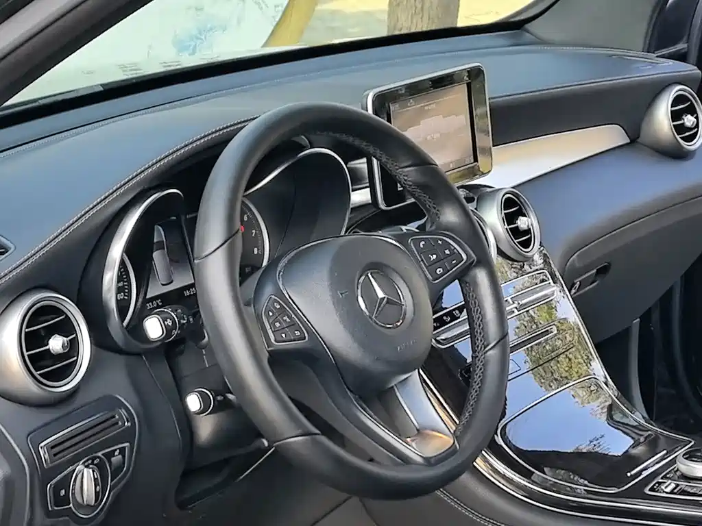 Mercedes-Benz GLC — миниатюра 9