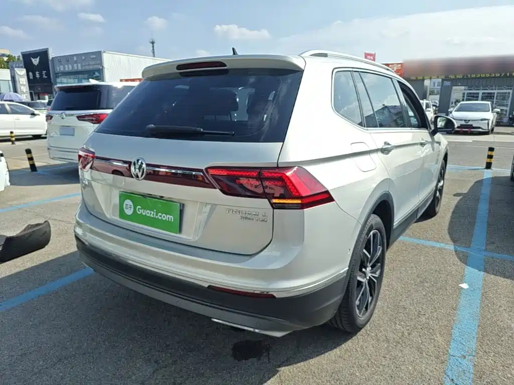 Volkswagen Tiguan L — миниатюра 7