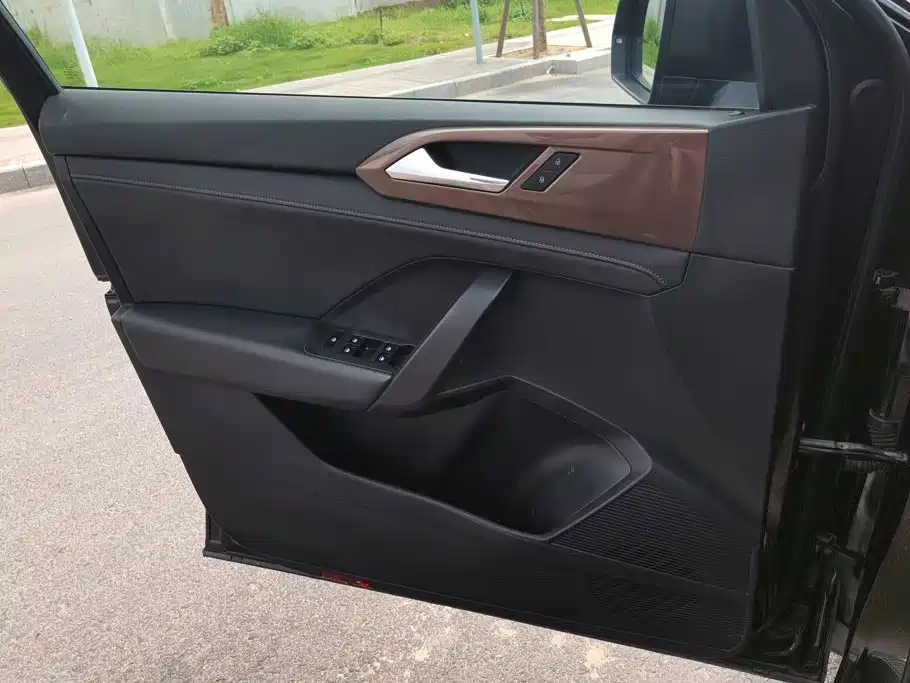 Volkswagen Tharu — миниатюра 7