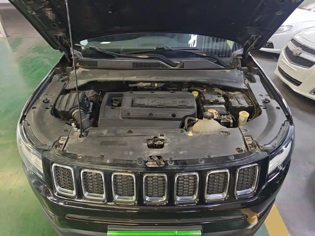 Jeep Compass — миниатюра 20