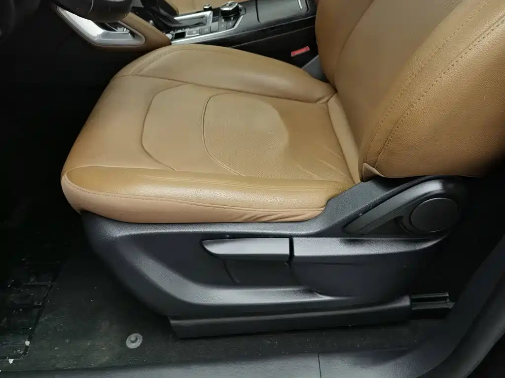 Borgward BX7 — миниатюра 20