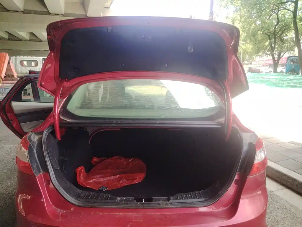Ford Focus 2012 1.6L AT Comfort