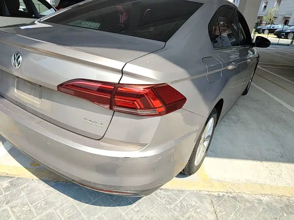 Volkswagen Bora — миниатюра 8