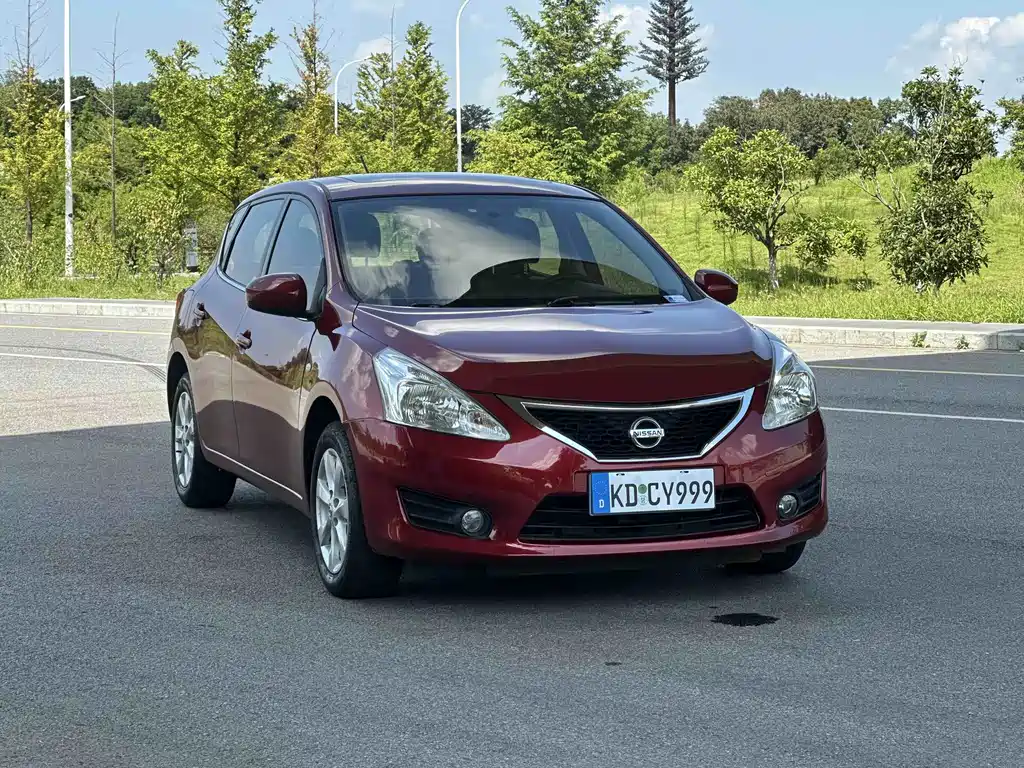 Nissan Tiida — миниатюра 3