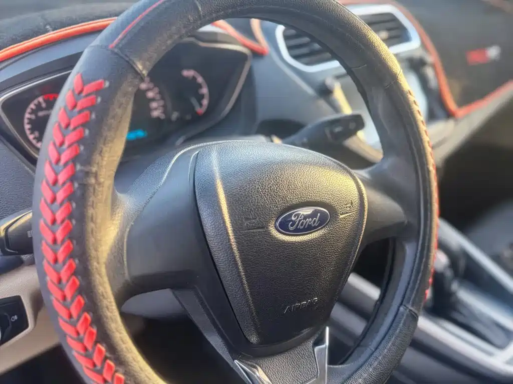 Ford Escort — миниатюра 19