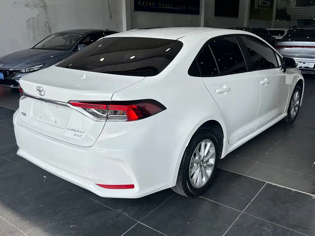 Toyota Corolla — миниатюра 7