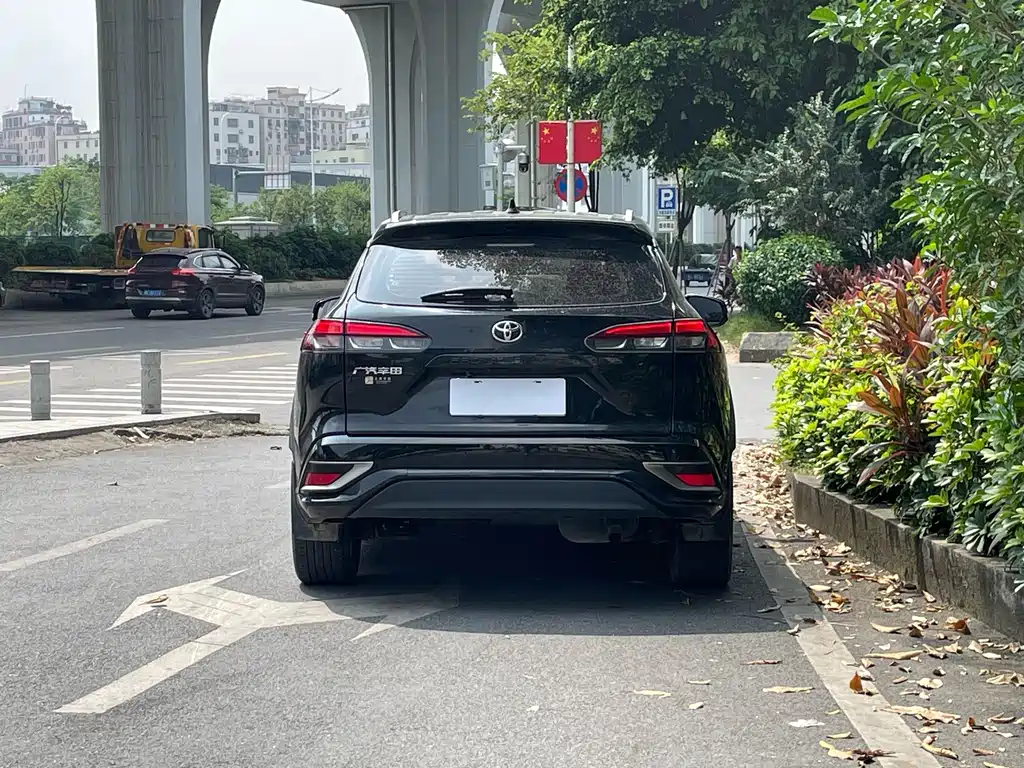 Toyota Frontlander — миниатюра 9