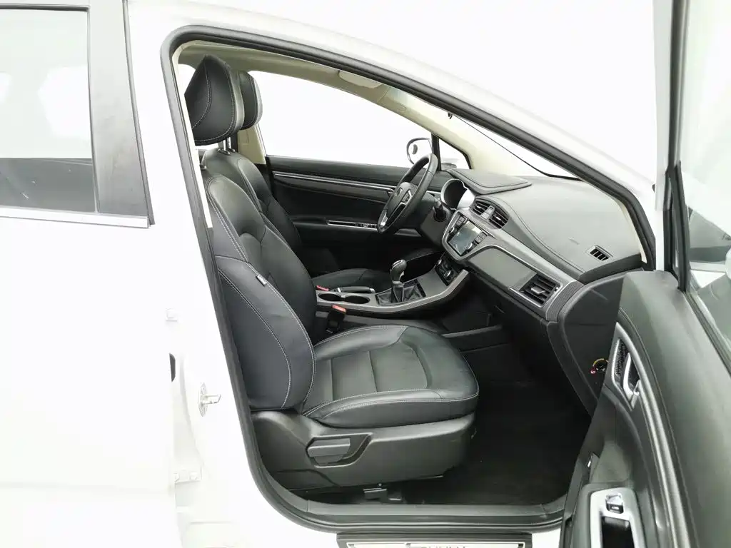 Geely Emgrand GS — миниатюра 23