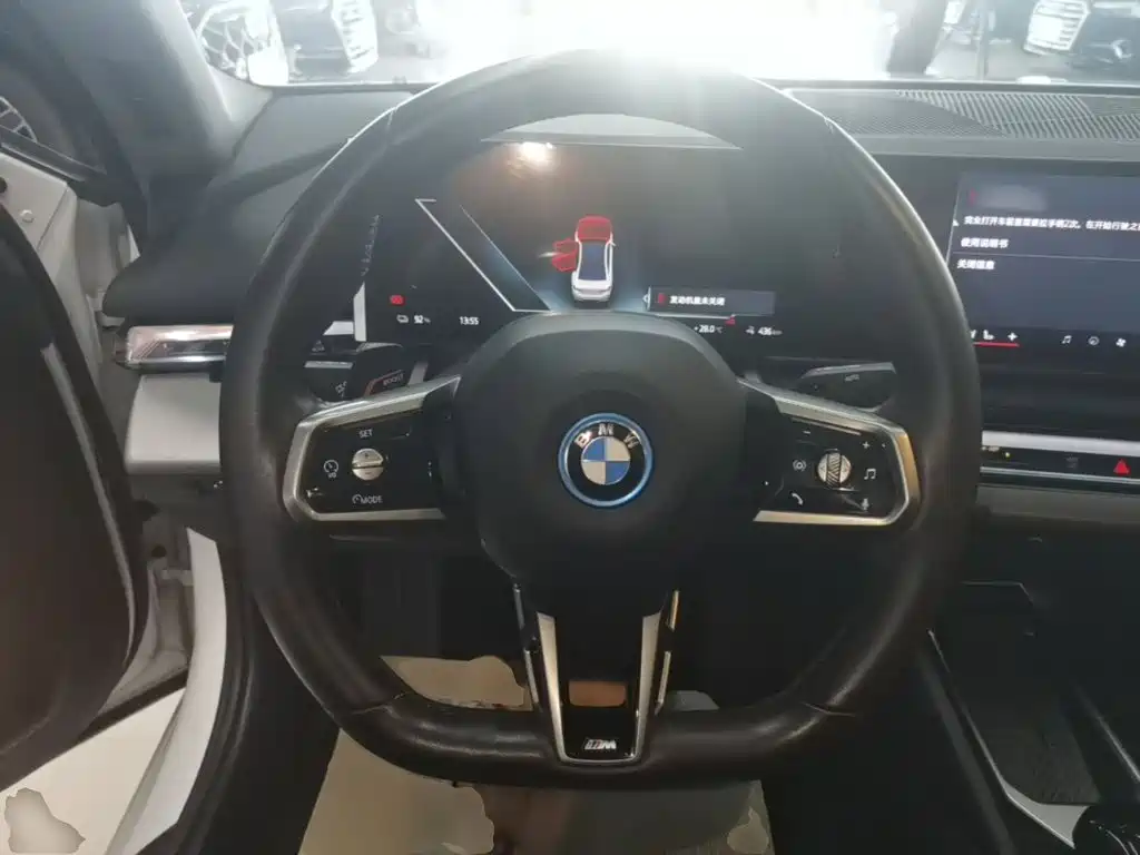 BMW i5 — миниатюра 11