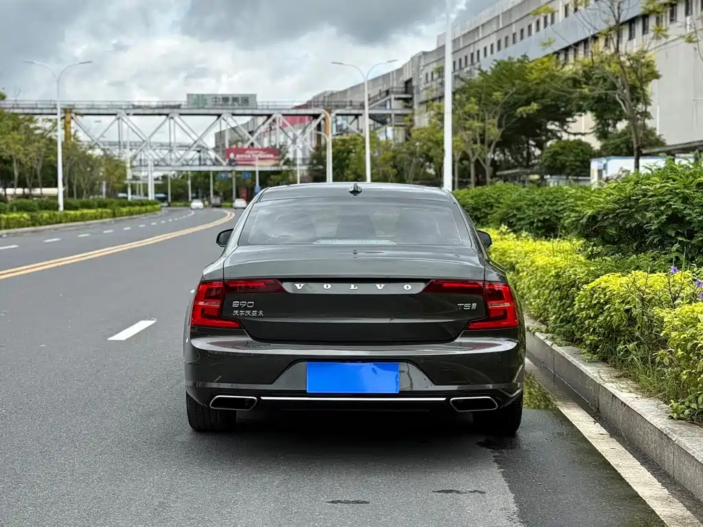 Volvo S90 — миниатюра 4