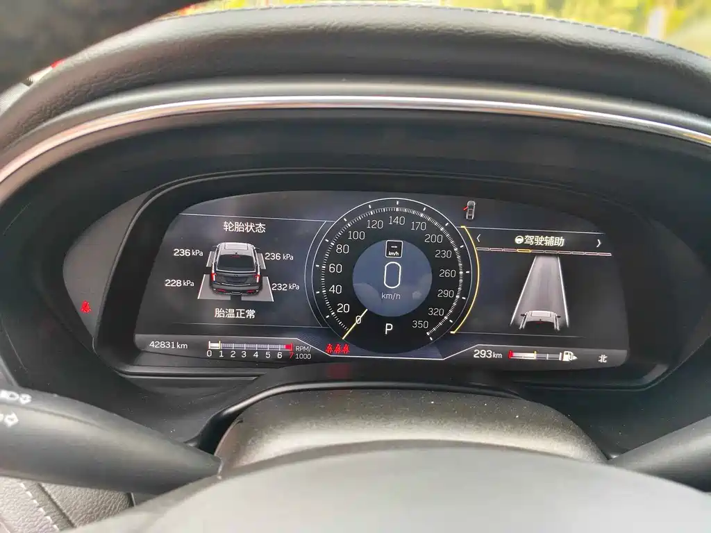 Cadillac CT5 — миниатюра 12