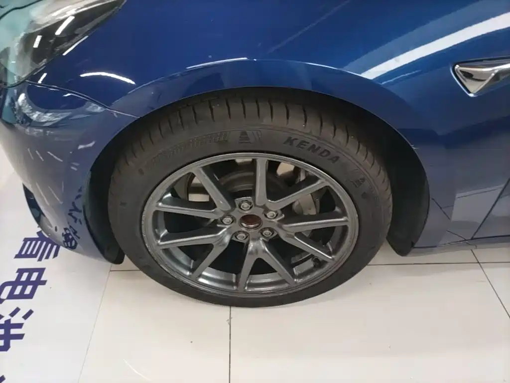 Tesla Model 3 — миниатюра 23