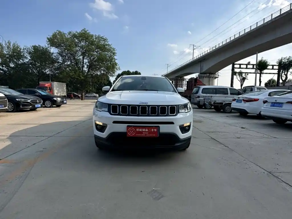 Jeep Compass — миниатюра 12