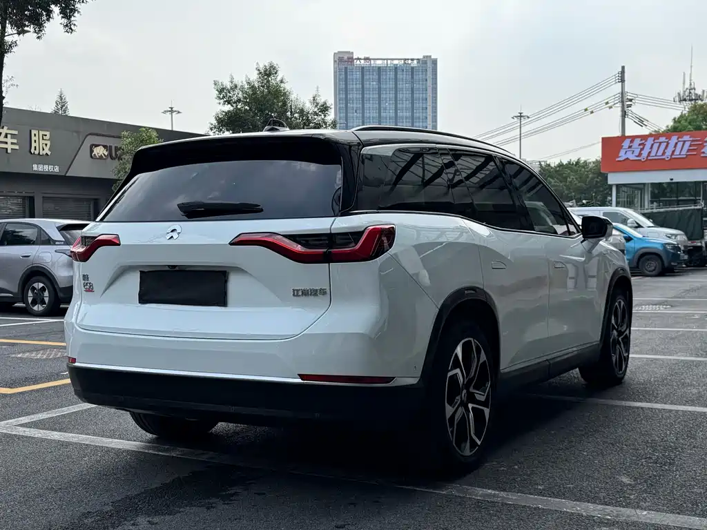 NIO ES8 — миниатюра 5