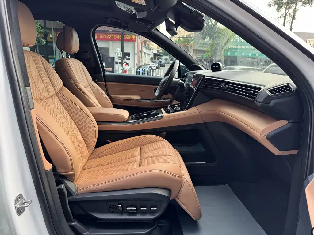 NIO ES8 — миниатюра 18