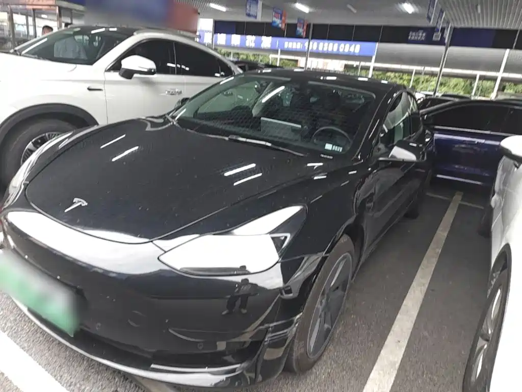 Tesla Model 3 — миниатюра 2