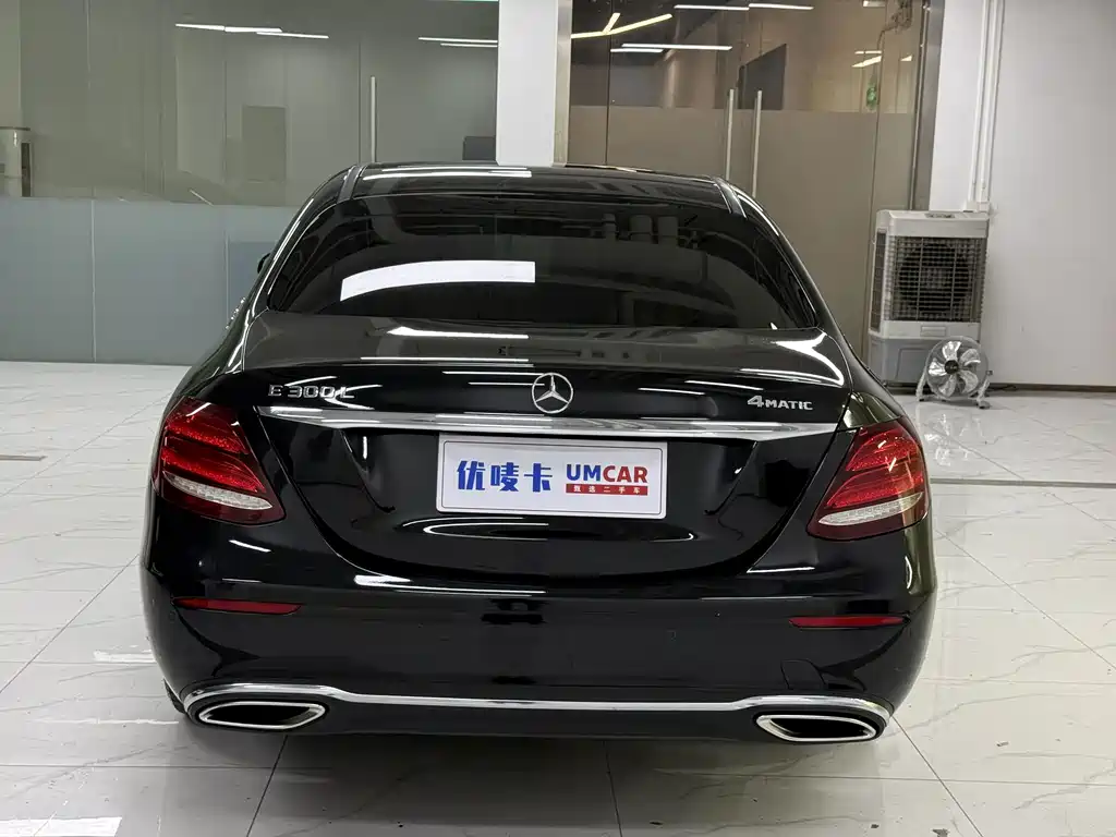 Mercedes-Benz E-Class — миниатюра 5