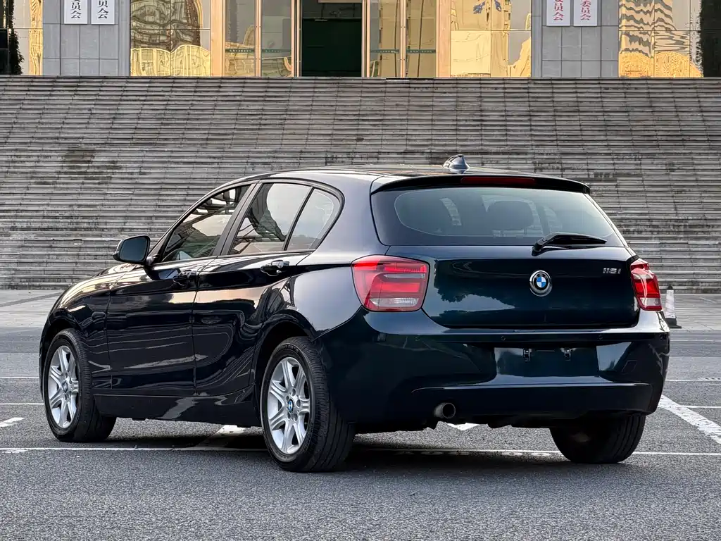 BMW 1 Series (Import) — миниатюра 4
