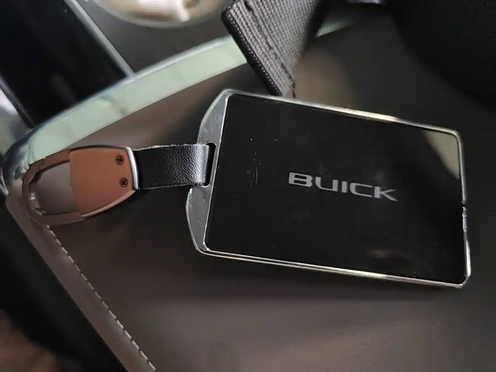 Buick E5 — миниатюра 13
