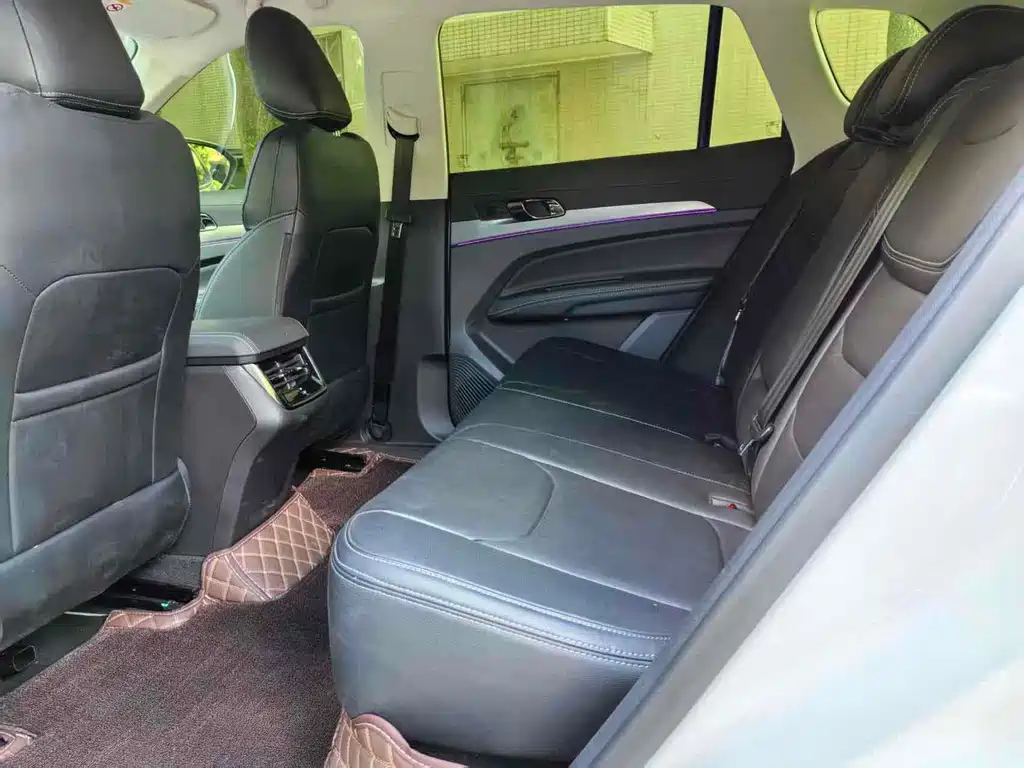 Ford Equator Sport — миниатюра 7