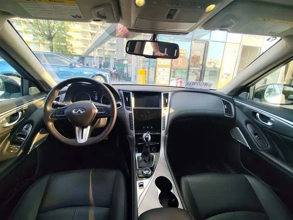 Infiniti Q50L — миниатюра 5