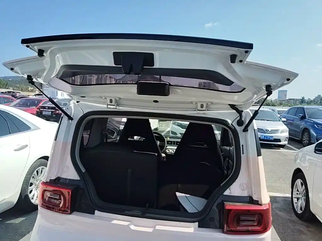 Wuling MINIEV — миниатюра 19