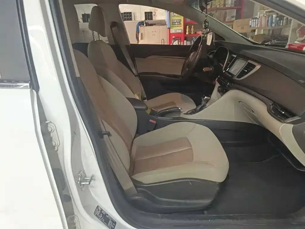 Buick Excelle — миниатюра 25
