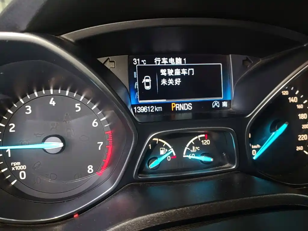 Ford Kuga — миниатюра 17