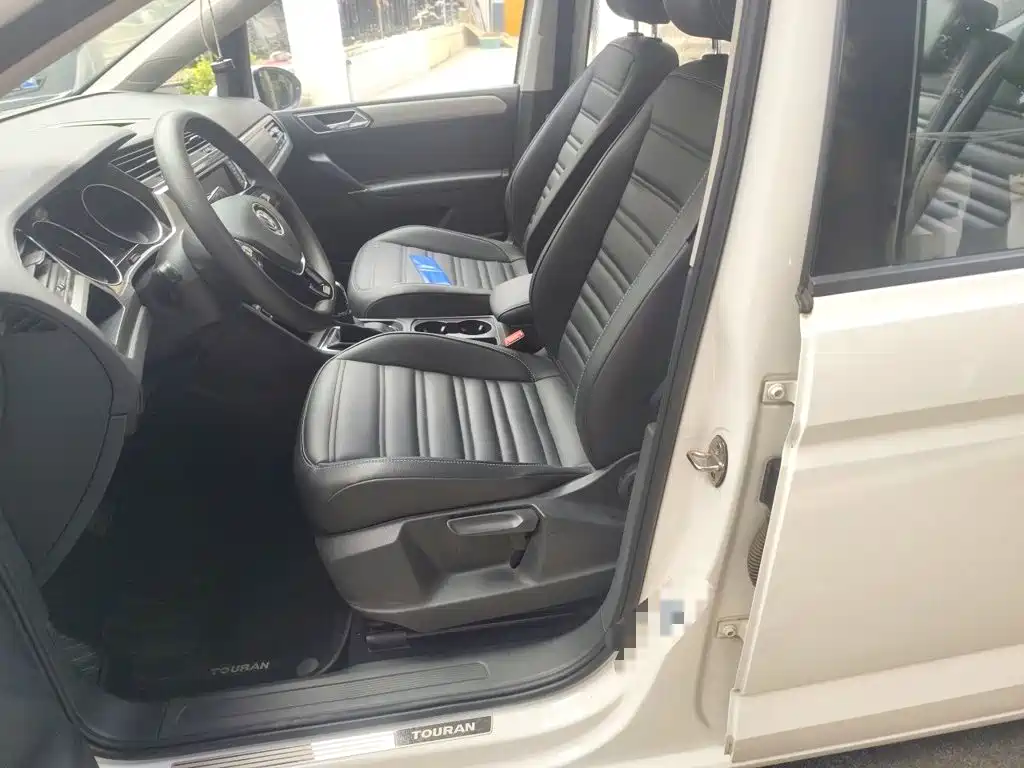 Volkswagen Touran — миниатюра 12