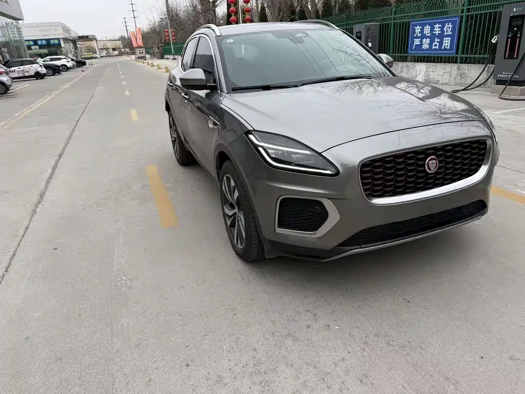 JAGUAR E PACE