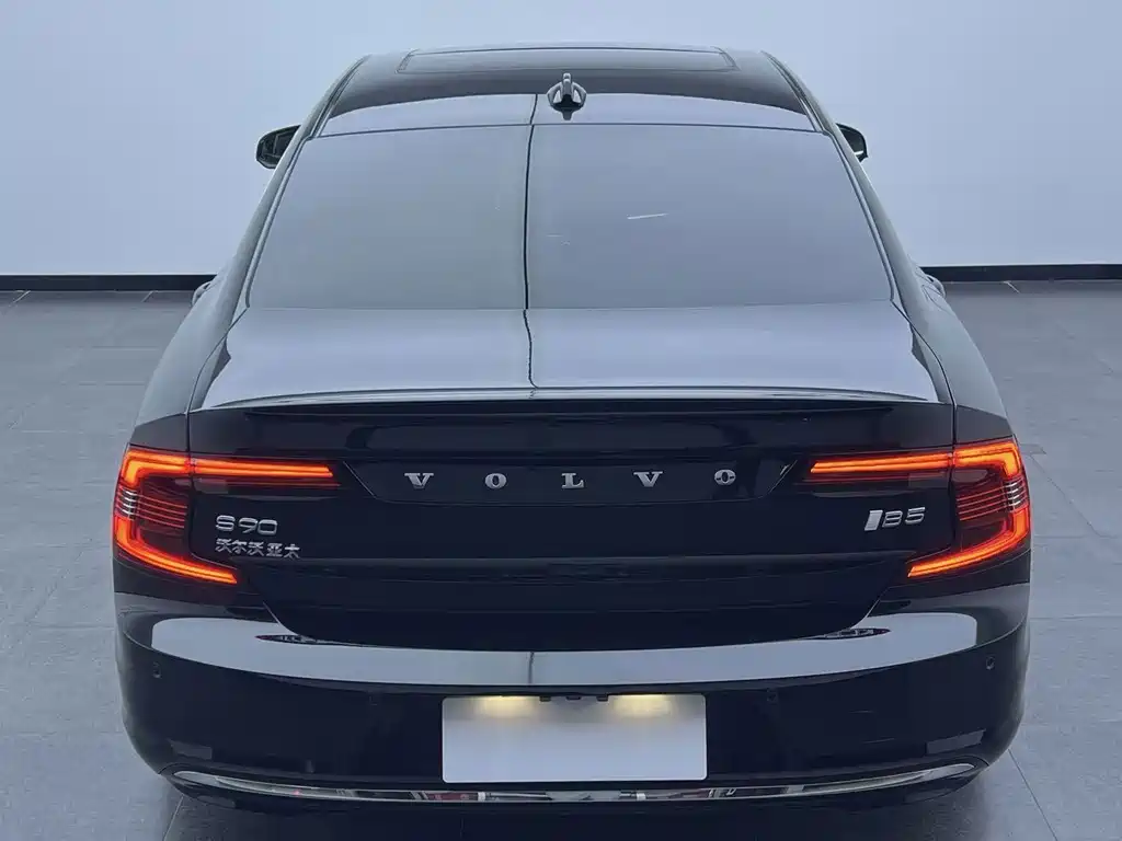 Volvo S90 — миниатюра 5