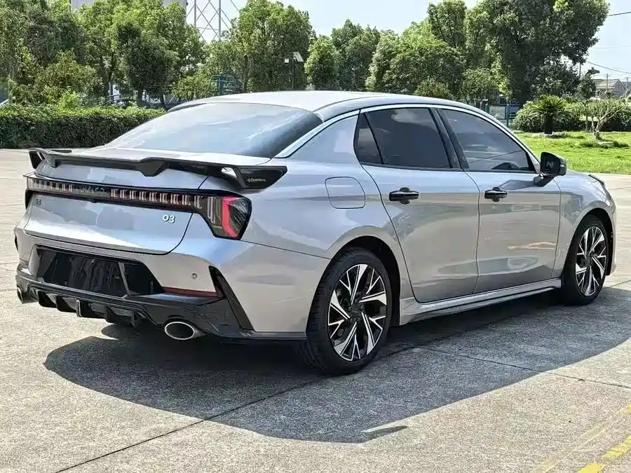 Lynk & Co 03 — миниатюра 12
