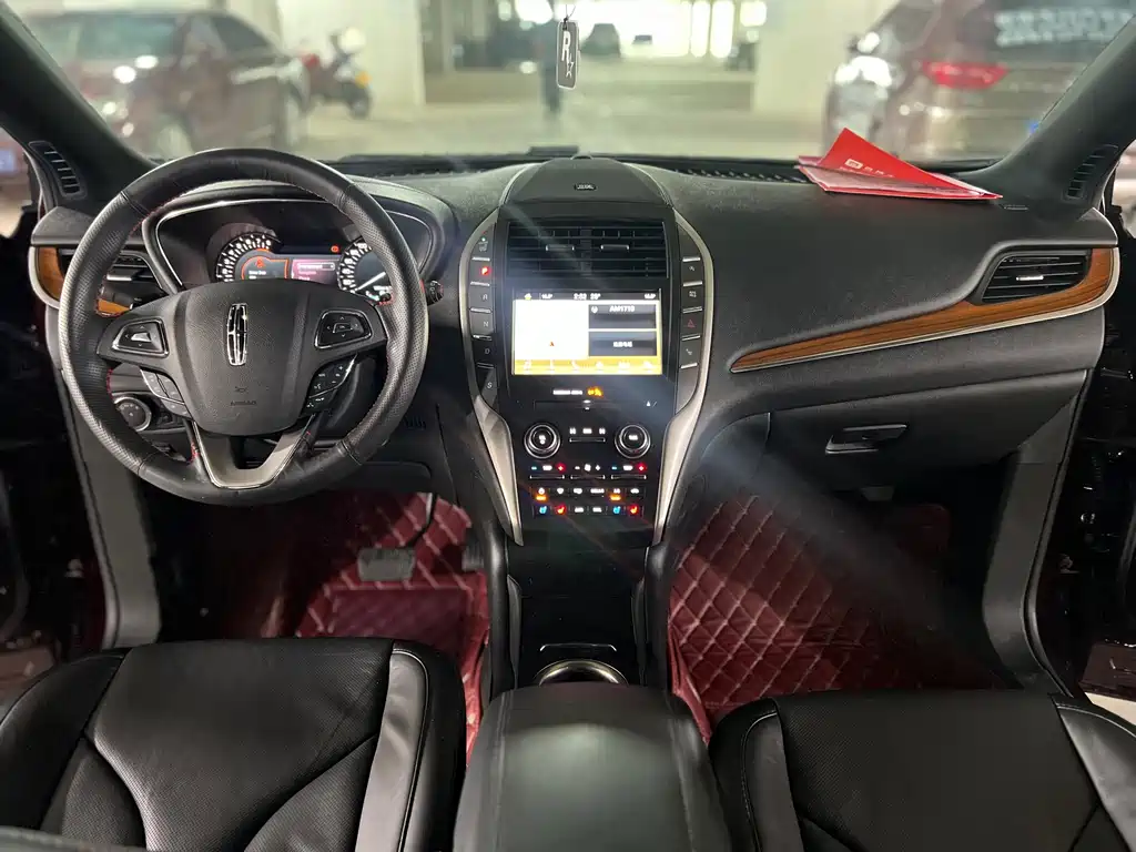 Lincoln MKC — миниатюра 7