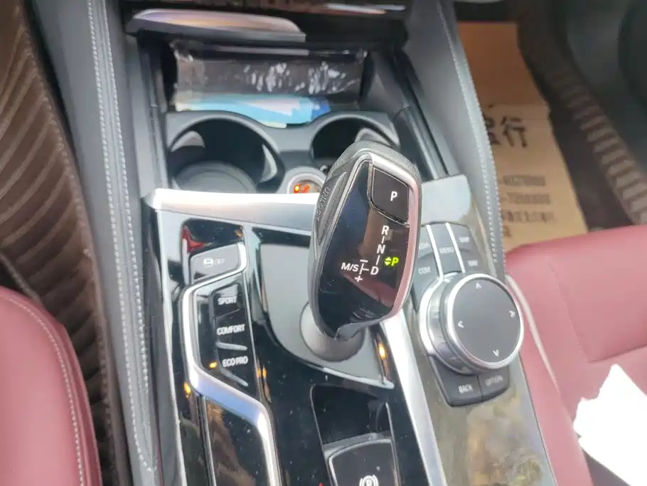 BMW 5 Series — миниатюра 16