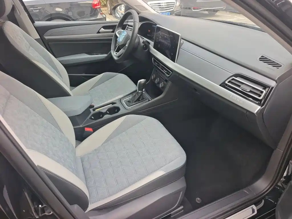 Volkswagen Lavida — миниатюра 21