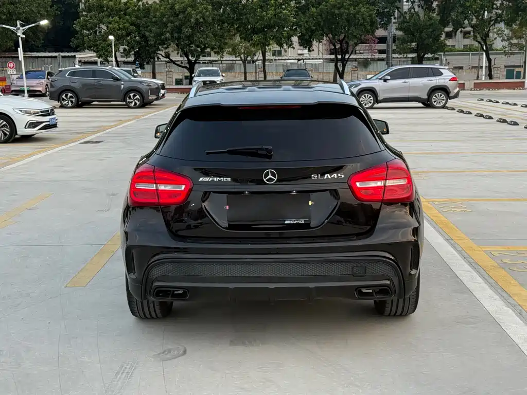 Mercedes-Benz GLA AMG — миниатюра 5