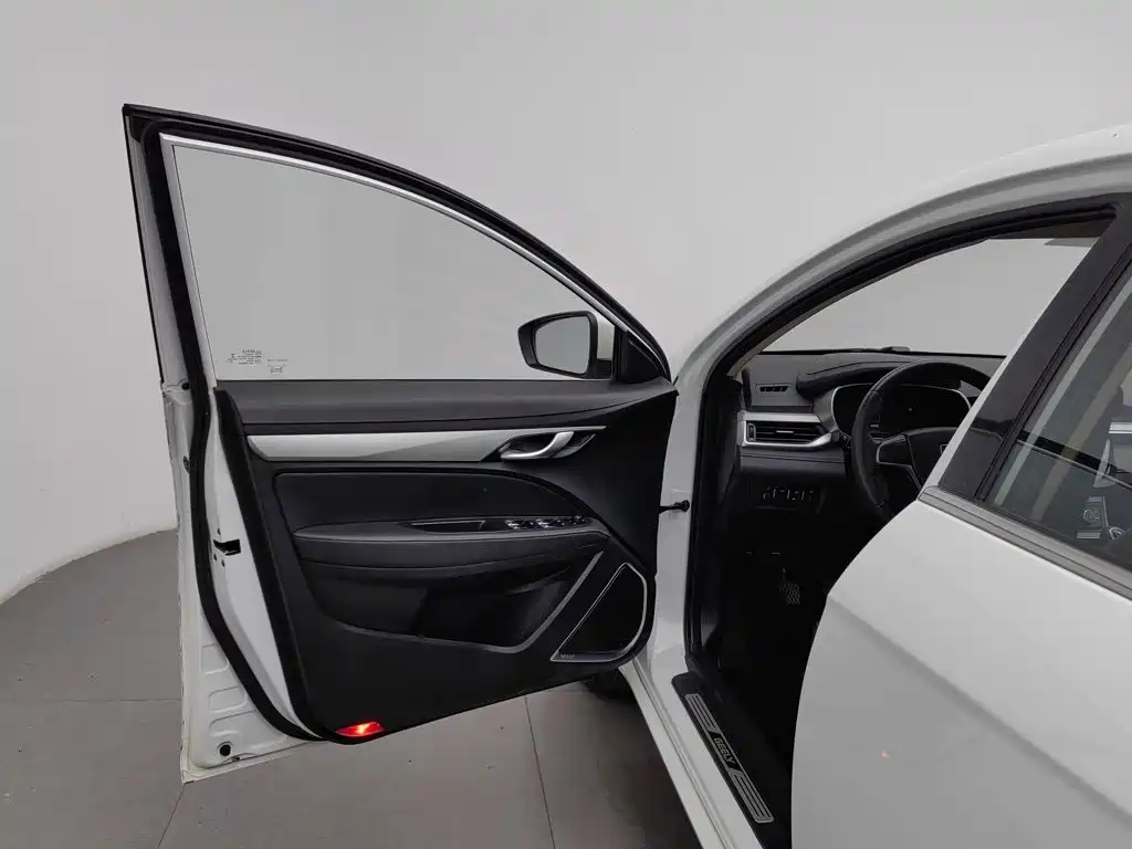 Geely Emgrand — миниатюра 8