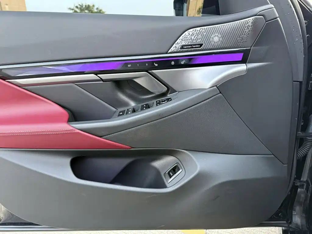 BMW 5 Series — миниатюра 23