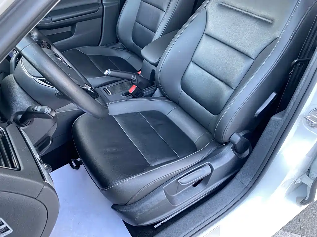 Volkswagen Sagitar — миниатюра 12
