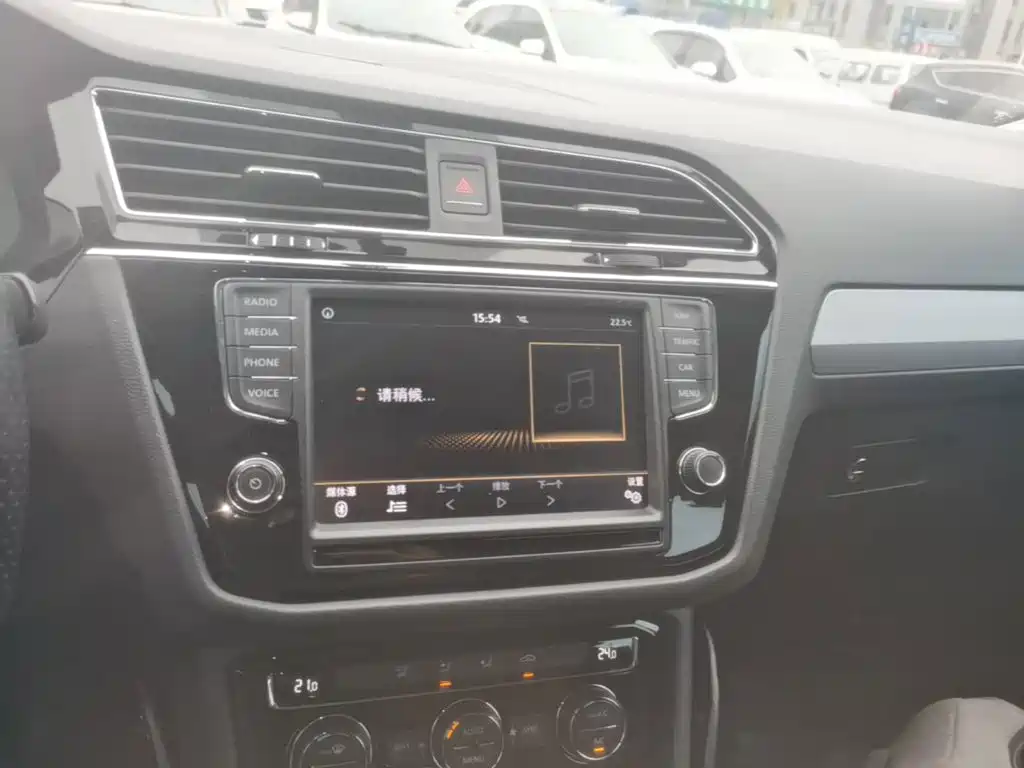 Volkswagen Tiguan L — миниатюра 13