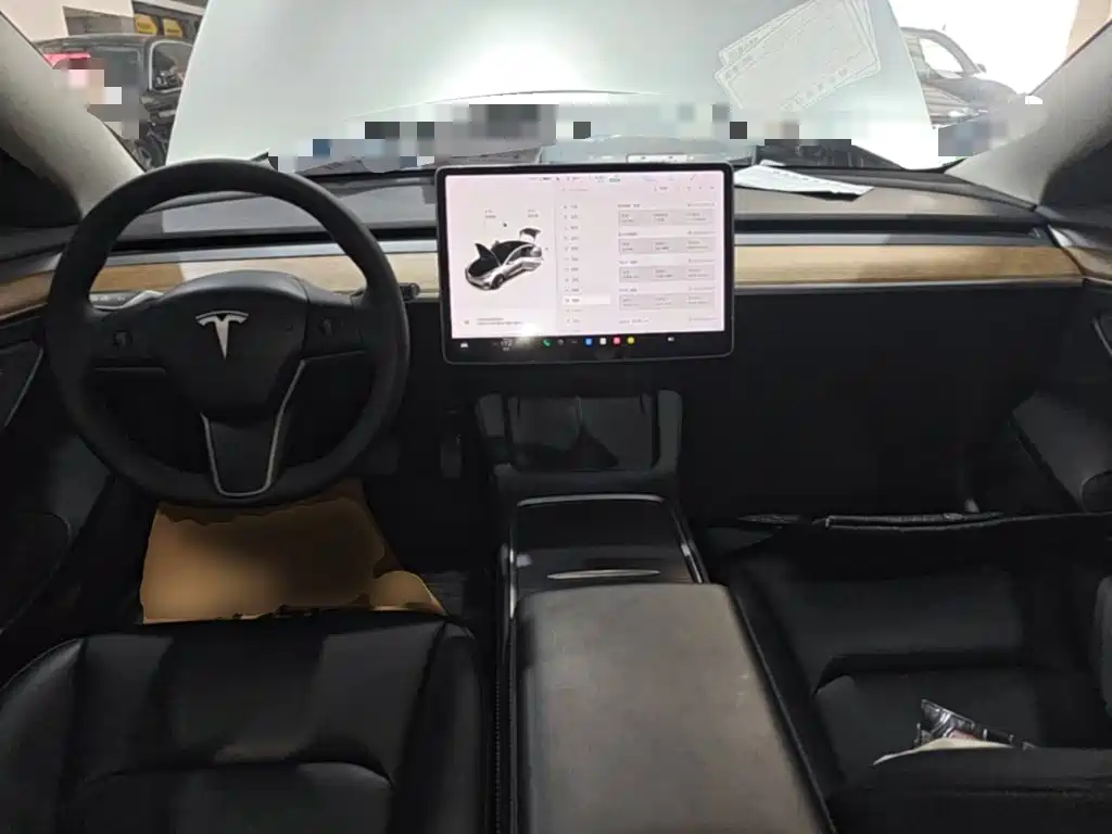 Tesla Model 3 — миниатюра 14