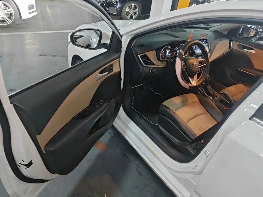 Chevrolet Monza — миниатюра 16