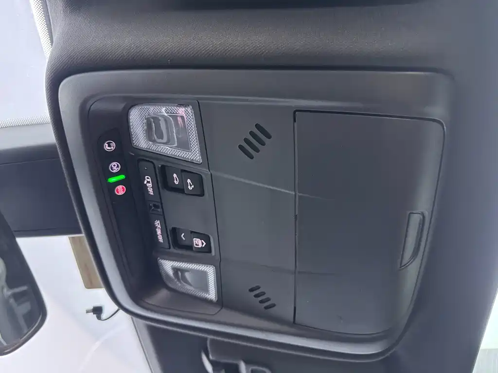 Cadillac XT4 — миниатюра 17