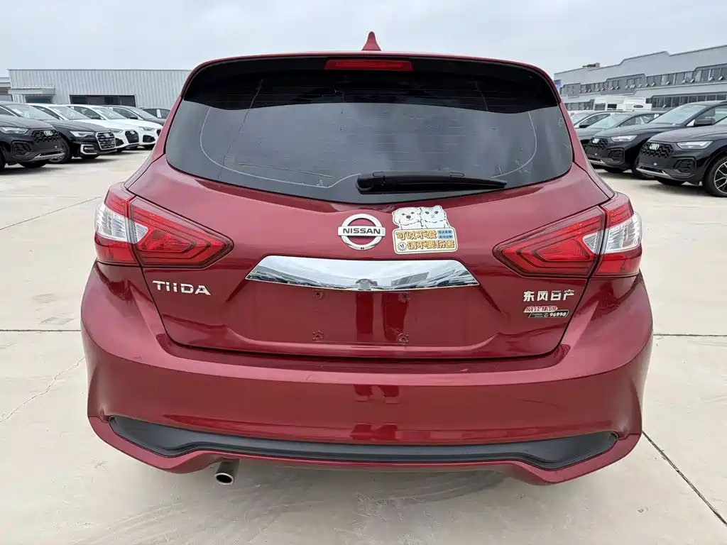 Nissan Tiida — миниатюра 7