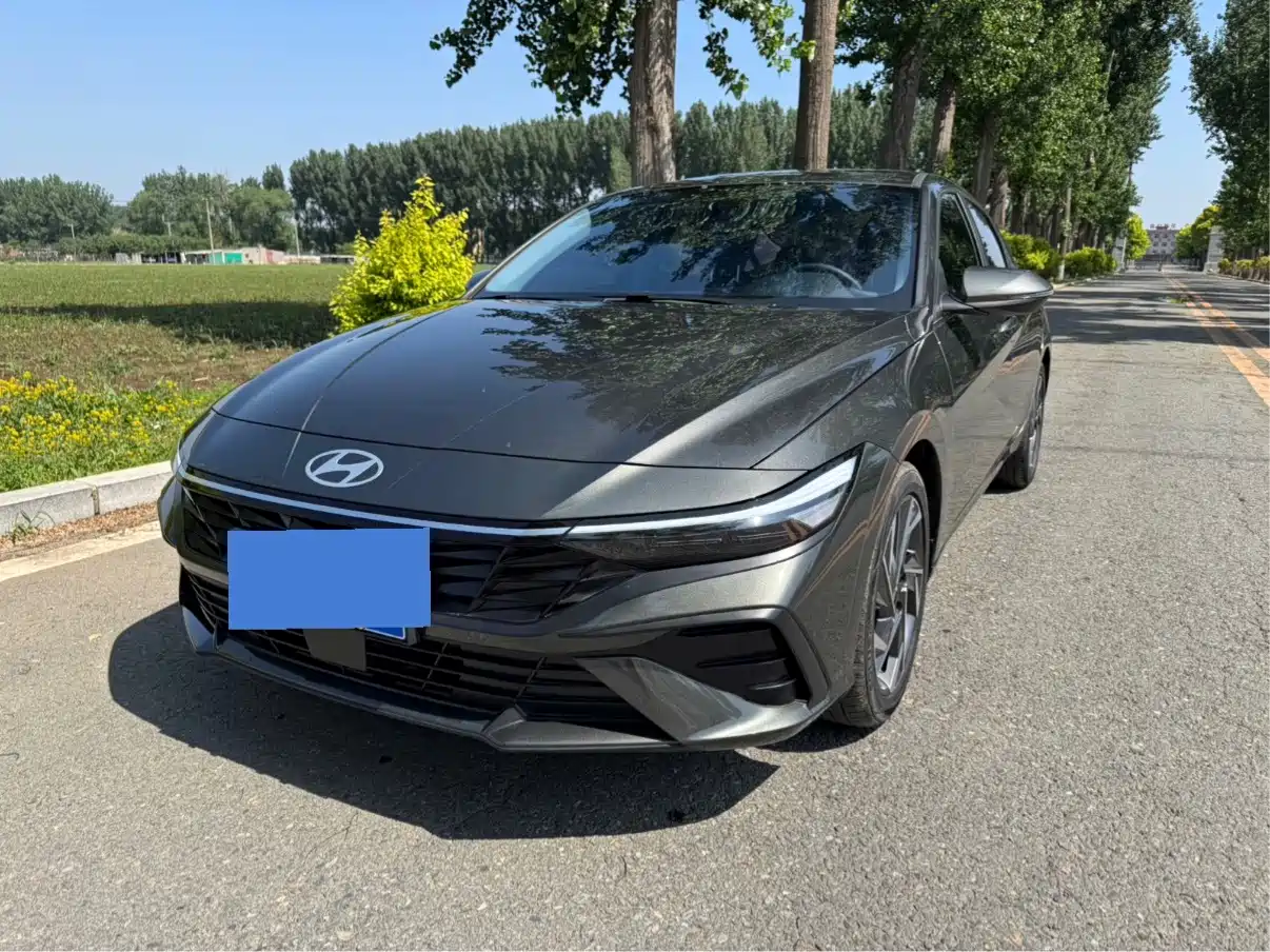 伊兰特 2023款 1.5L CVT LUX尊贵版 2026